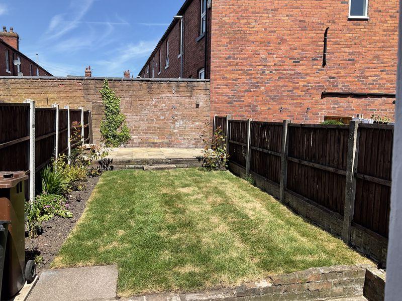 Grove Street, Leek 2 bed terraced house £145,000