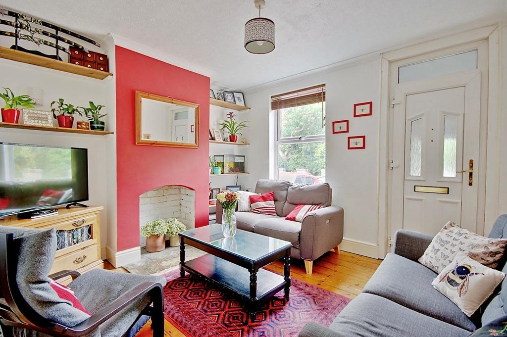 Astwood Road, Worcester, WR3 2 bed terraced house for sale £230,000