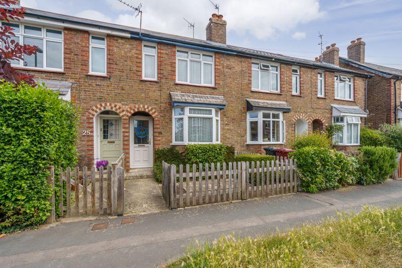 Cambrai Avenue, Chichester 2 bed terraced house for sale £325,000