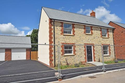 4 bedroom detached house for sale - Badger Close, Langport