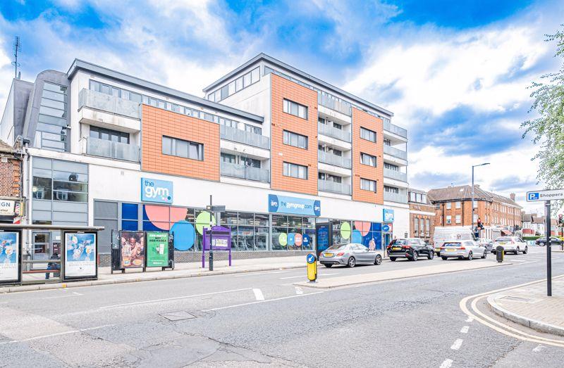 Pinner Road, Harrow 1 bed apartment for sale £260,000