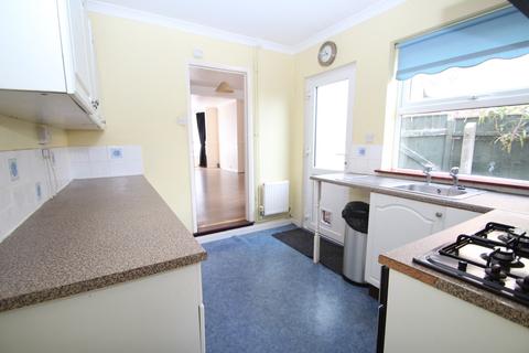 3 bedroom semi-detached house for sale - Faraday Road, Ipswich, IP4