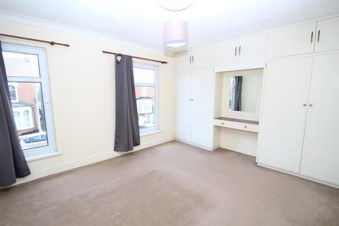 3 bedroom semi-detached house for sale - Faraday Road, Ipswich, IP4