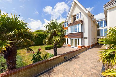 2 bedroom flat for sale, 72 Dumpton Park Drive, Broadstairs, CT10