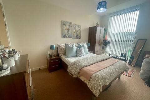 2 bedroom apartment to rent, Potato Wharf, Manchester