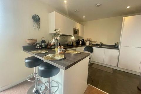 2 bedroom apartment to rent, Potato Wharf, Manchester