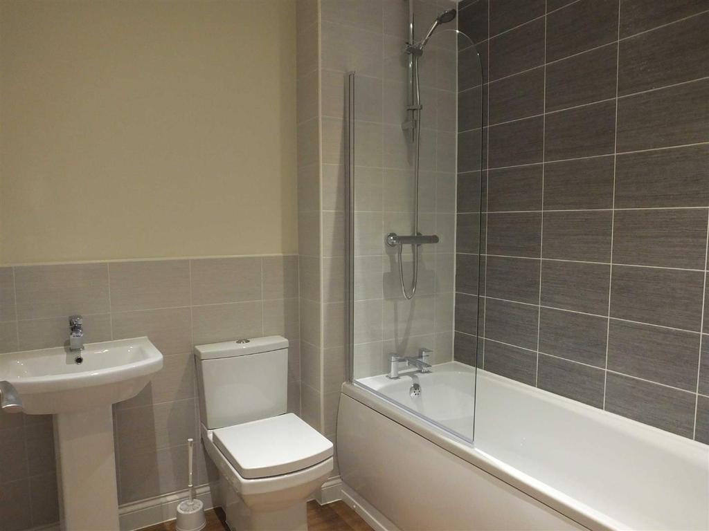 Bathroom 3 majestic.jpg