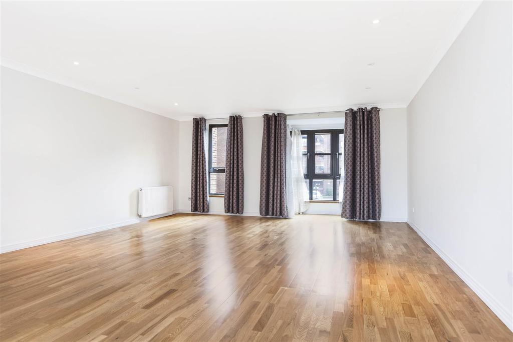 Windsor Way, Brook Green, London, W14 4 bed house £5,417 pcm (£1,250 pw)