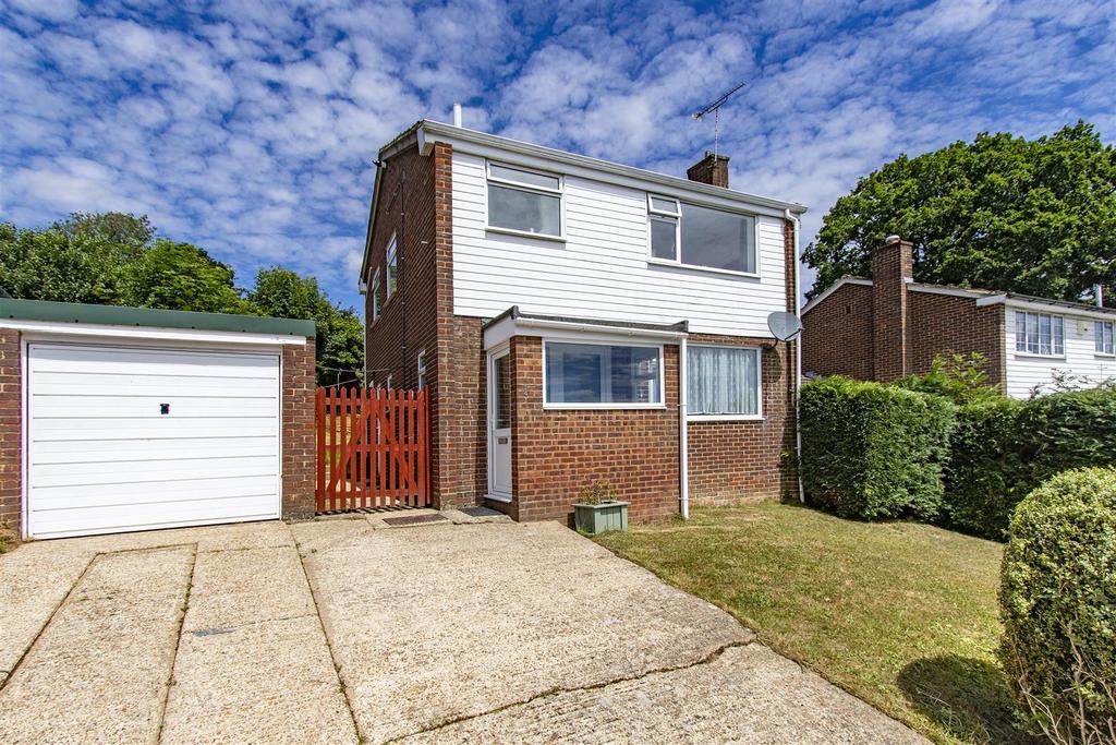 Rochester Way, Crowborough 3 bed detached house for sale £440,000