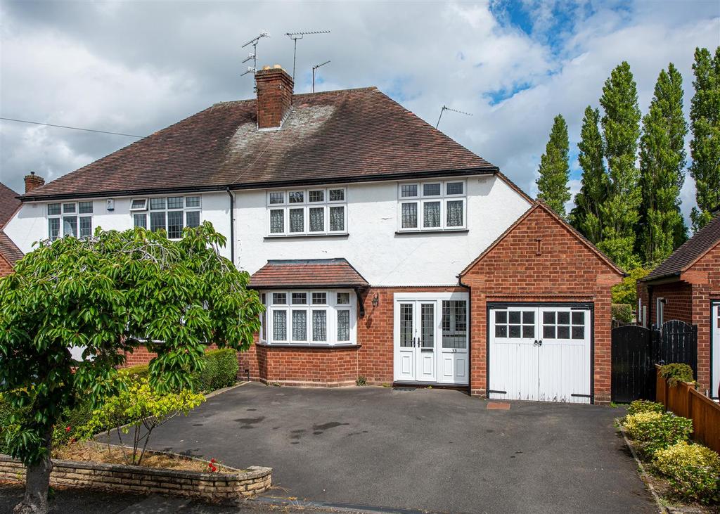33 Wootton Road, Finchfield, Wolverhampton 3 bed semidetached house