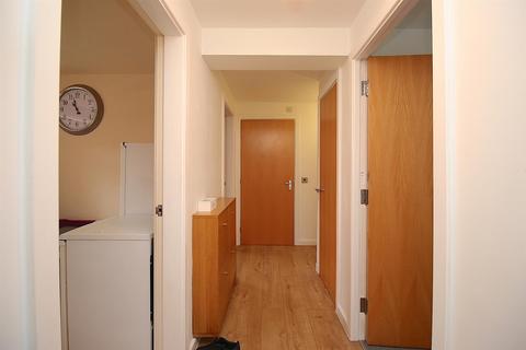 2 bedroom apartment for sale - Montvale Gardens, Leicester