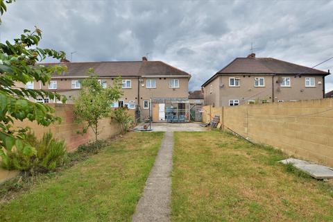 69 Faraday Road, Slough, SL2 1RP
