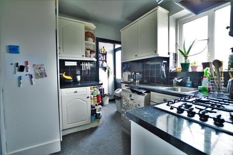 69 Faraday Road, Slough, SL2 1RP