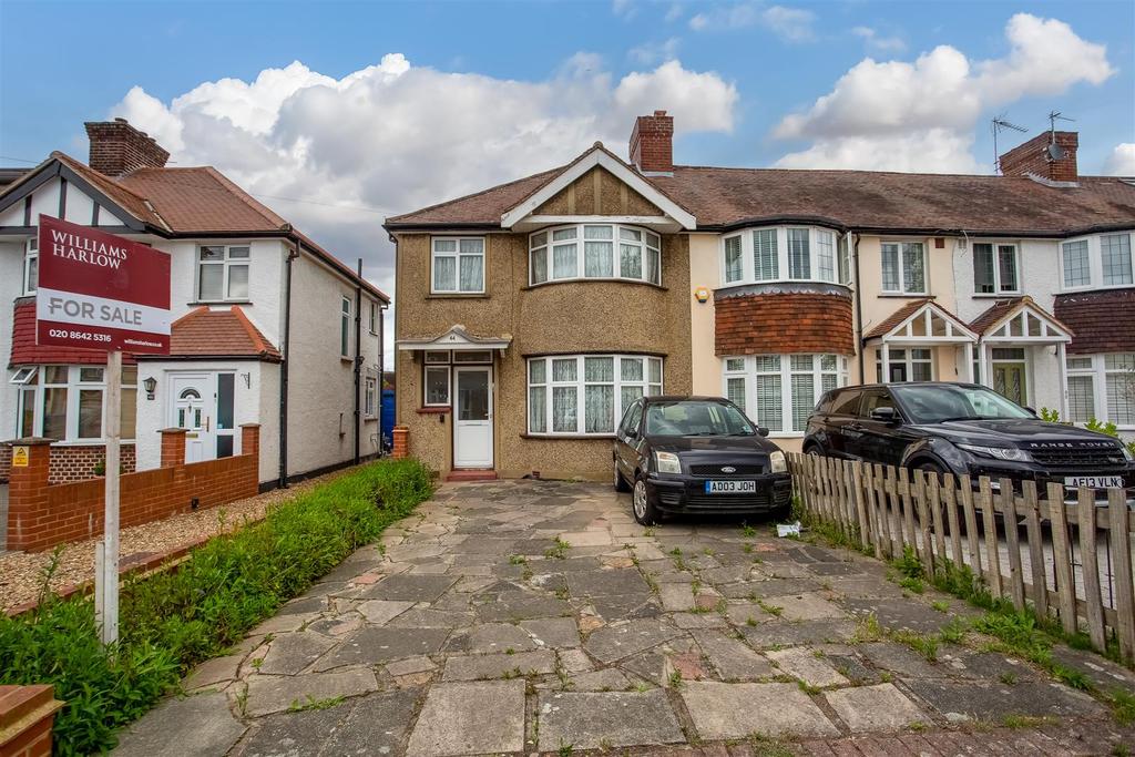 Windsor Avenue, Cheam, Sutton 3 bed end of terrace house £550,000
