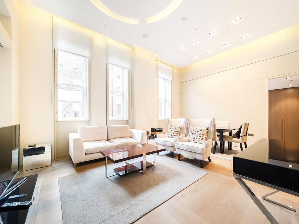 Pearson Square, W1T 3 bed flat £7,150 pcm (£1,650 pw)