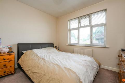 20 Pool Road, West Molesey, KT8 2HE