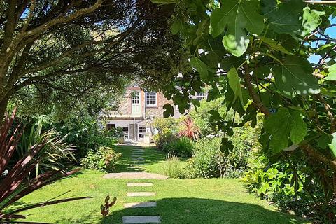 Hormond House, 55 Fore Street, Polruan, Fowey, PL23 1PH