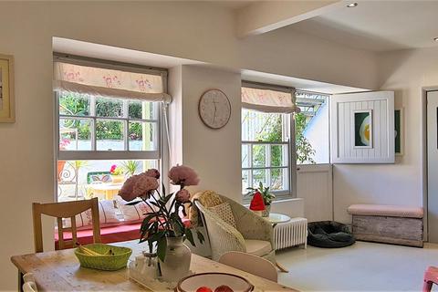 Hormond House, 55 Fore Street, Polruan, Fowey, PL23 1PH