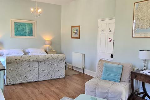Hormond House, 55 Fore Street, Polruan, Fowey, PL23 1PH