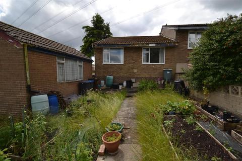 21 Markfield Close, Low Moor, Bradford, BD12 0UW