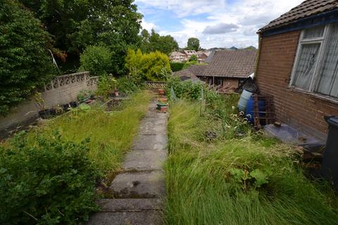 21 Markfield Close, Low Moor, Bradford, BD12 0UW