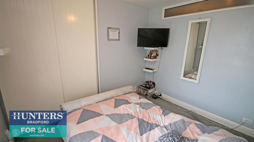 Cutler Heights Lane, Bradford, West Yorkshire 1 bed terraced house £