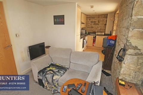 2 bedroom flat for sale, REF TN - Highgate Mill Queensbury, Highgate Mill Fold, West Yorkshire, BD13 2SF