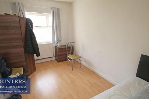 47 Airedale Road, Bradford, BD3 0LR