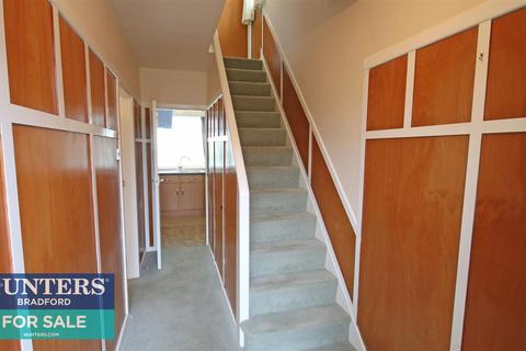 31 Fairway, Bradford, BD7 4JG