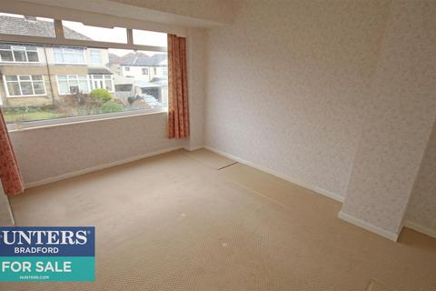 31 Fairway, Bradford, BD7 4JG