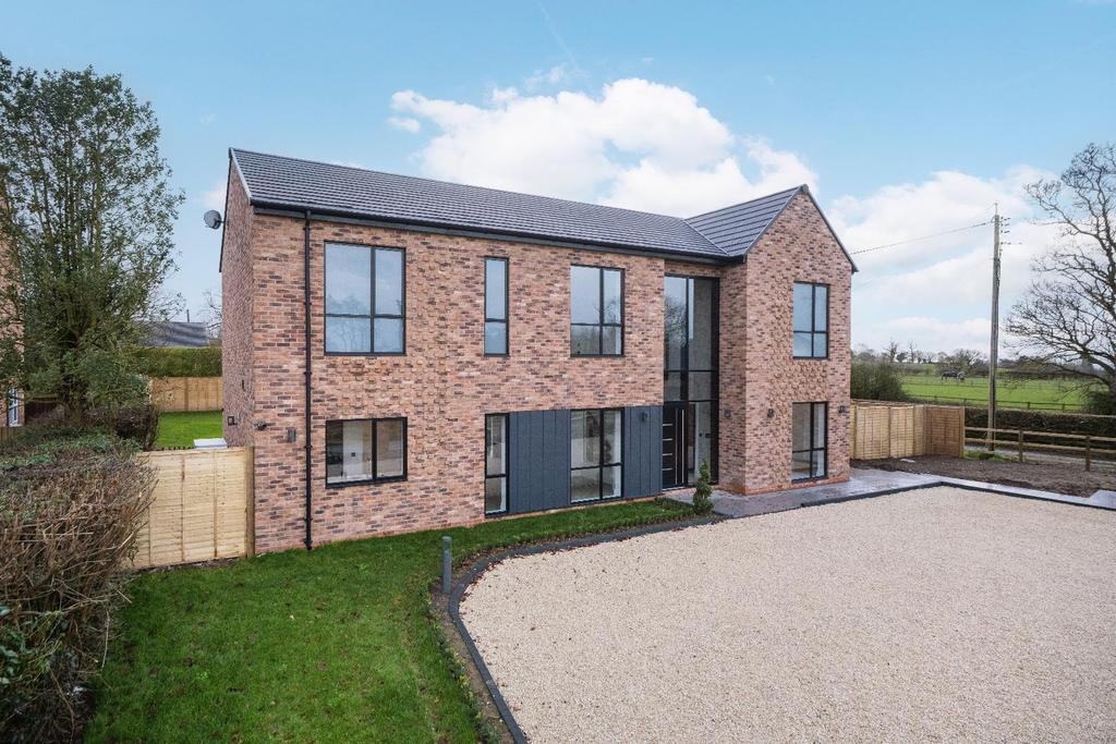 Chorlton Lane, Cuddington Nr. Malpas 4 bed detached house for sale £