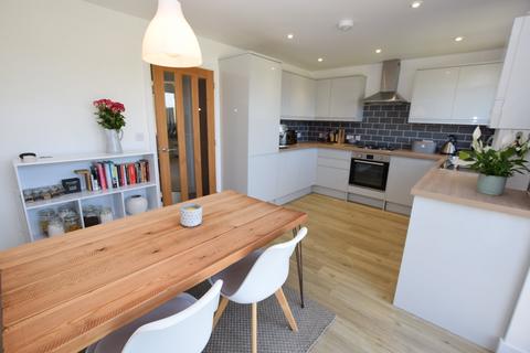 5a Rosewarne Close, Camborne, TR14 0AA