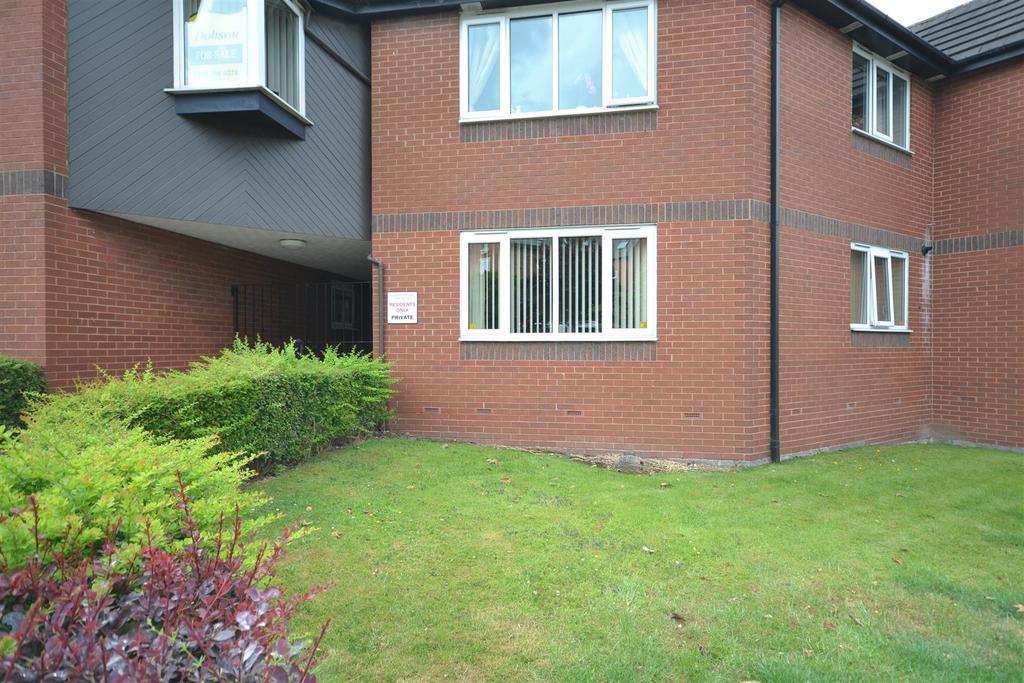 Grangefield Court, Garforth, Leeds 1 bed flat £120,000