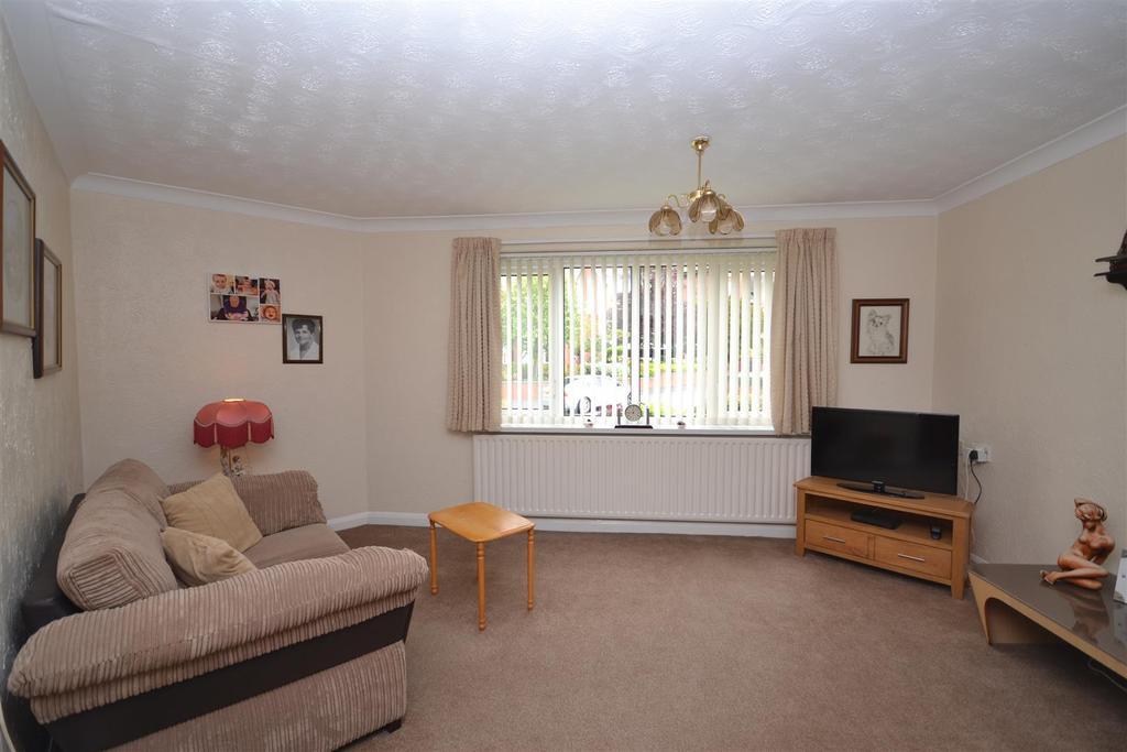 10grangefieldcourt LOUNGE.JPG