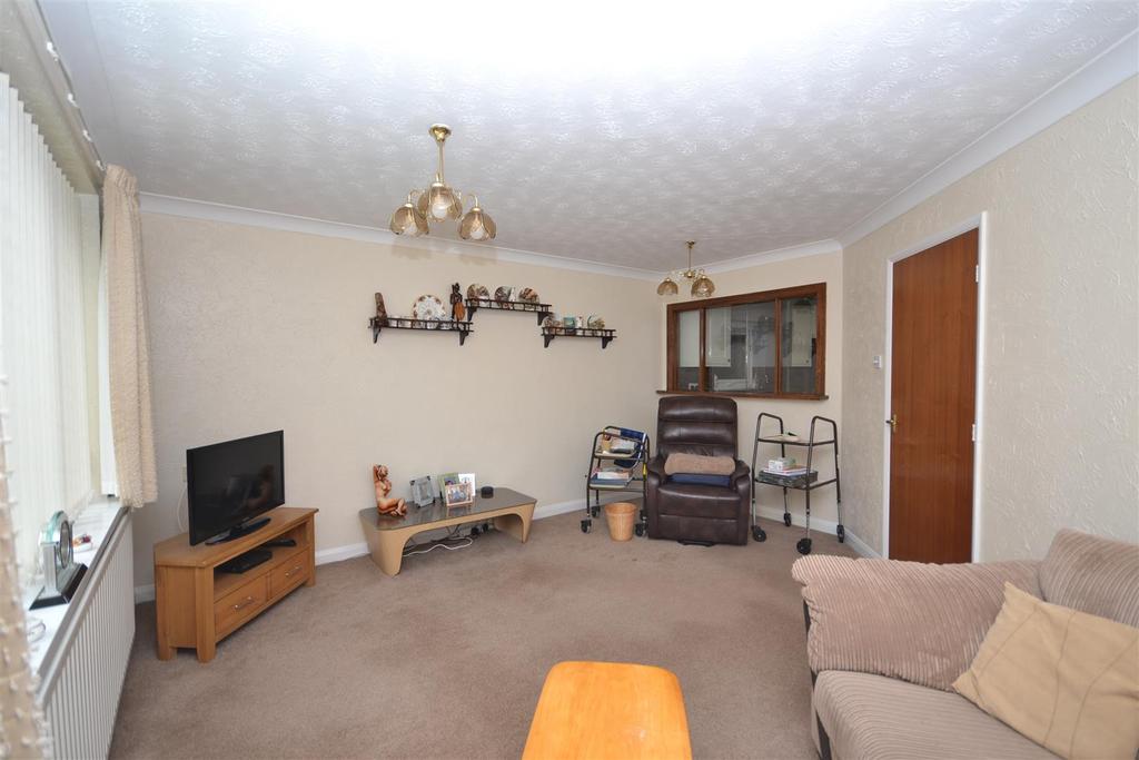 10grangefieldcourt LOUNGEVIEW2.JPG