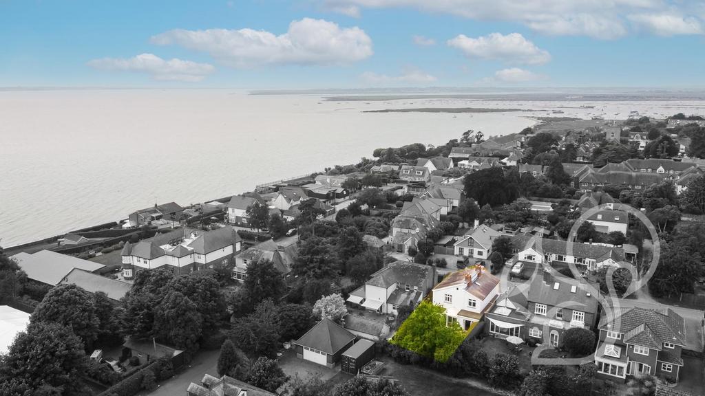 Beach Road, West Mersea 4 bed detached house £700,000