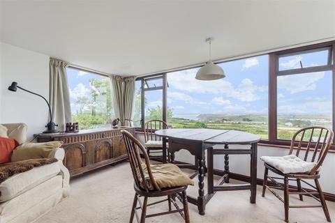 Tregeare Beacon Road, St Agnes, TR5 0NF
