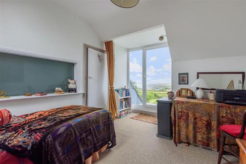 Tregeare Beacon Road, St Agnes, TR5 0NF