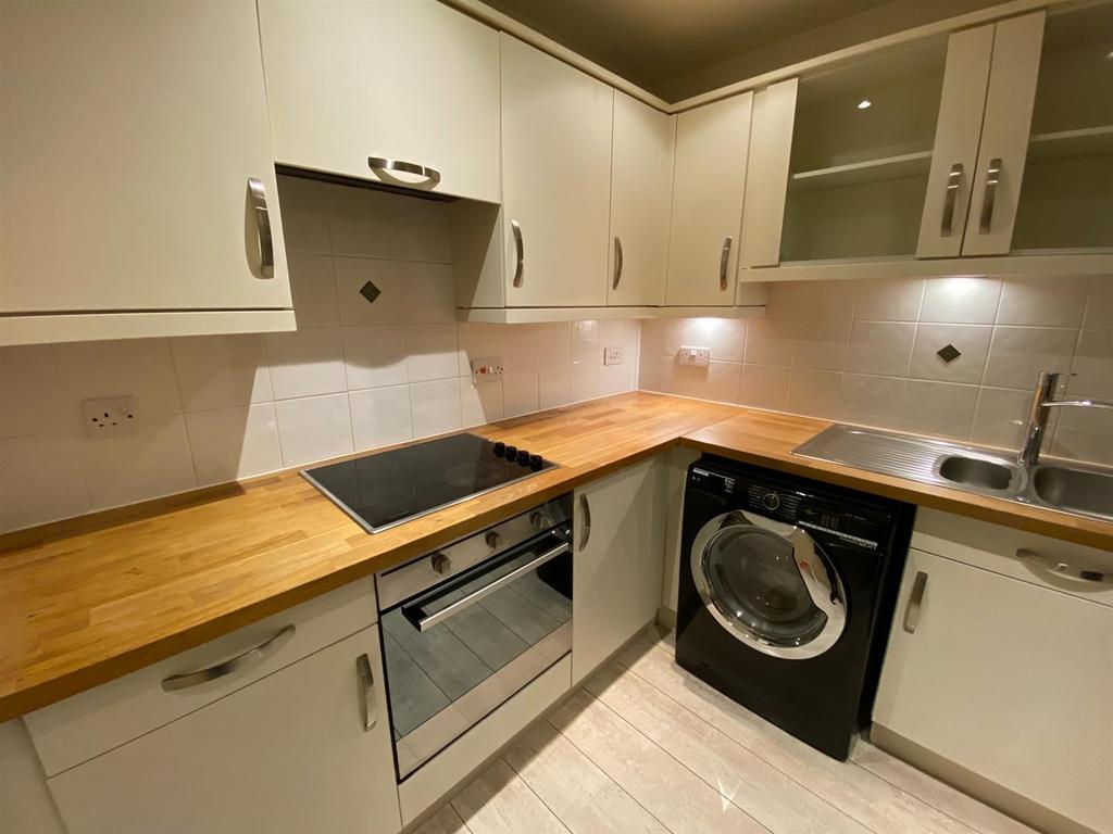 Kiln Avenue, Mirfield 1 bed apartment £89,950