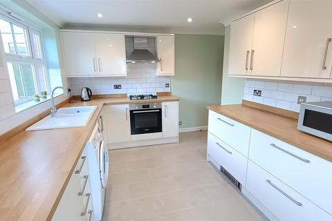 34 Brimstone Road, Pinewood, Ipswich, IP8 3QY
