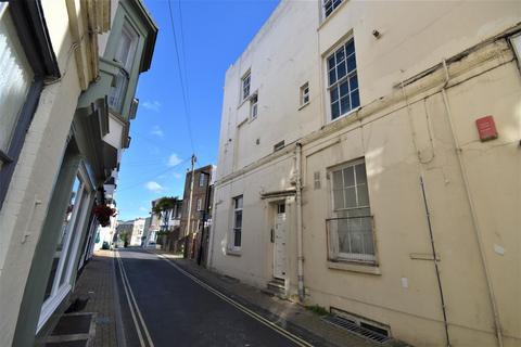 1 bedroom flat for sale, Castle Street, Ryde, PO33 2EP