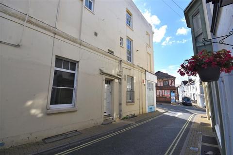 1 bedroom flat for sale, Castle Street, Ryde, PO33 2EP