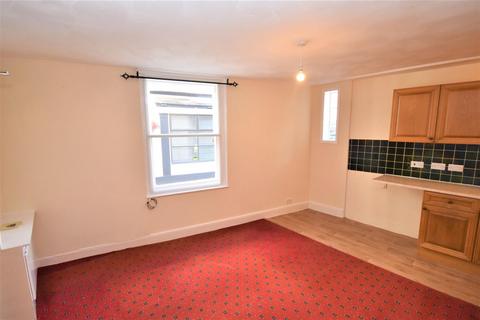 1 bedroom flat for sale, Castle Street, Ryde, PO33 2EP