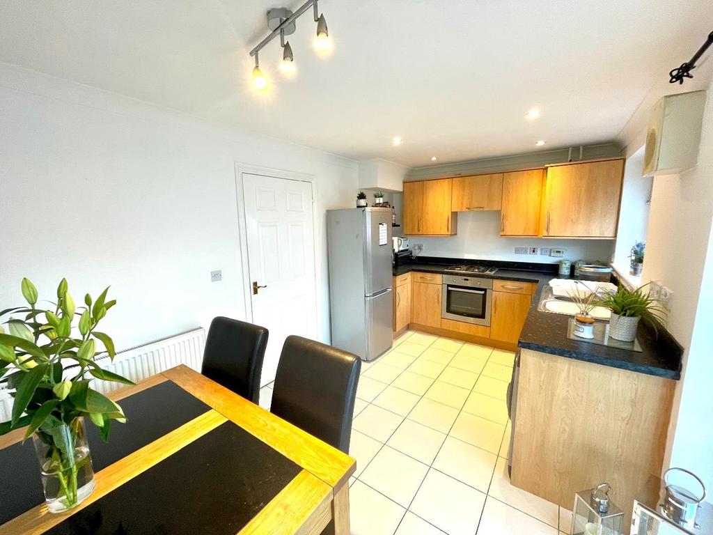 Dining kitchen