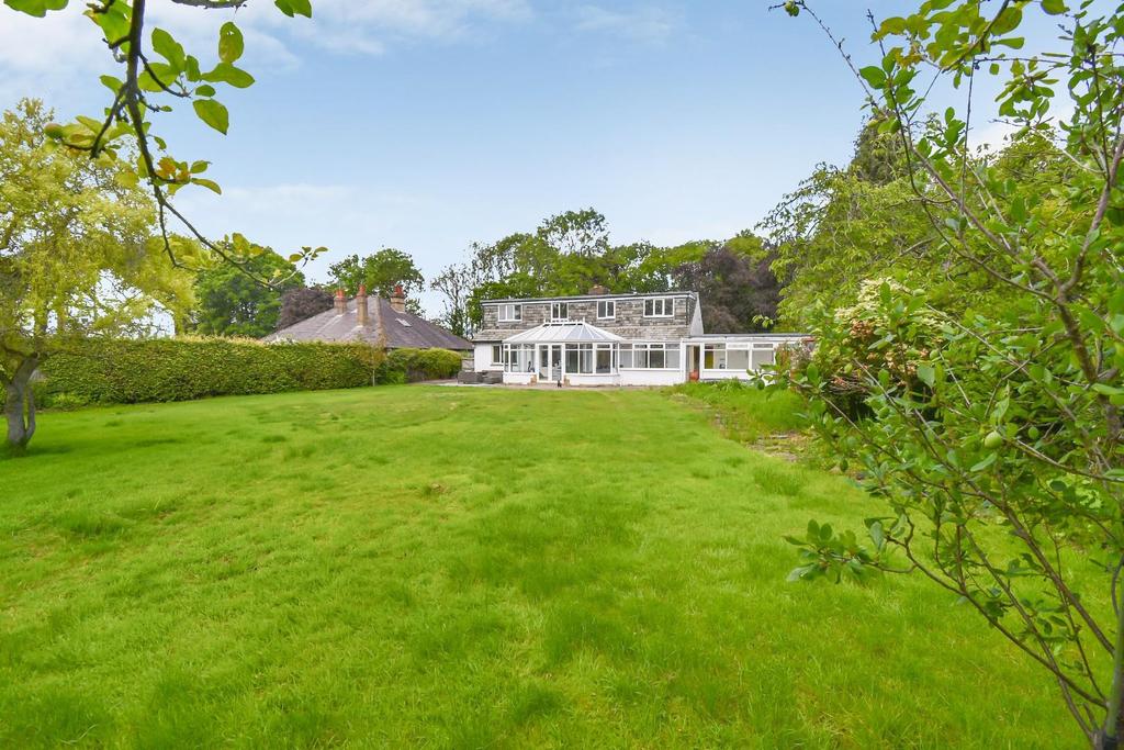 Thorpe Lane, Guiseley, Leeds 4 bed detached house £749,950