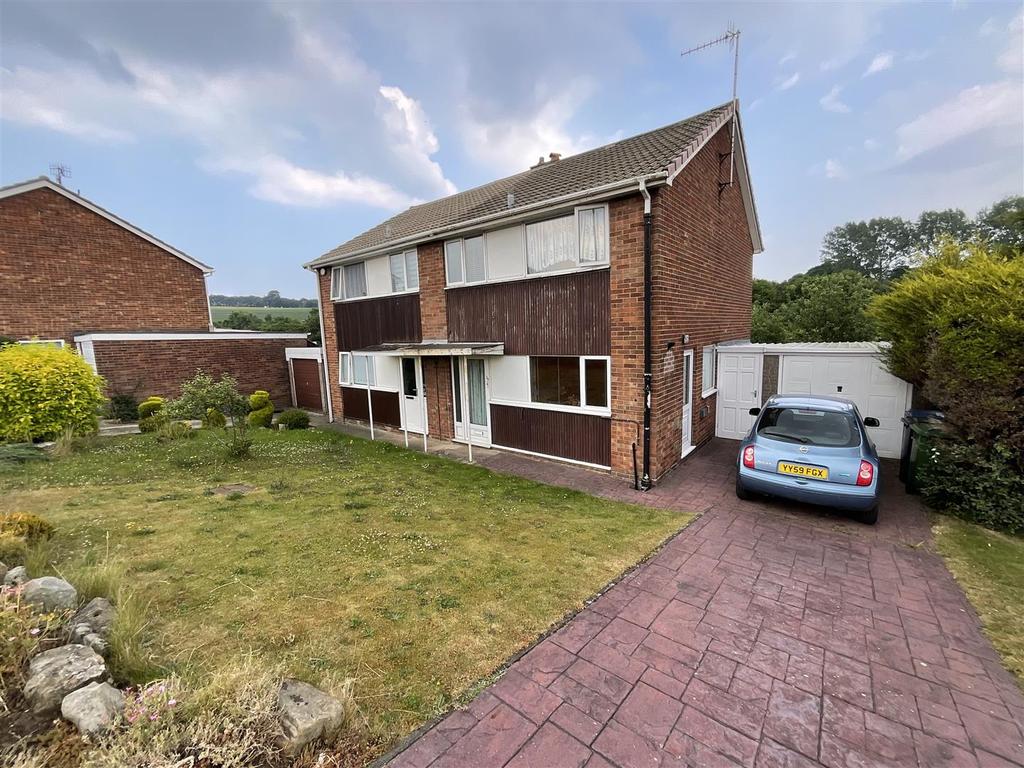 Coniston Gardens, Scarborough 3 bed house £180,000