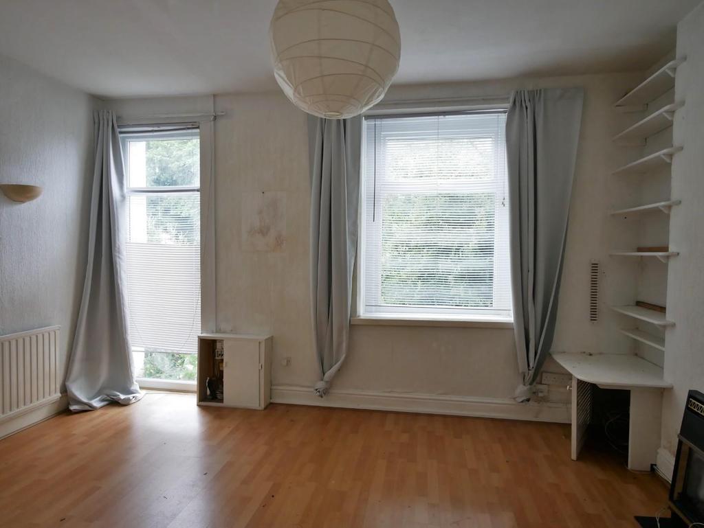 Lavernock Road, Penarth 2 bed end of terrace house for sale £295,000
