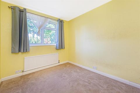 15 Darwall Drive, Ascot, SL5 8NB