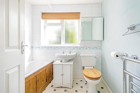 15 Darwall Drive, Ascot, SL5 8NB