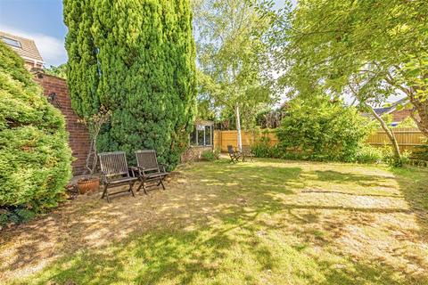 15 Darwall Drive, Ascot, SL5 8NB
